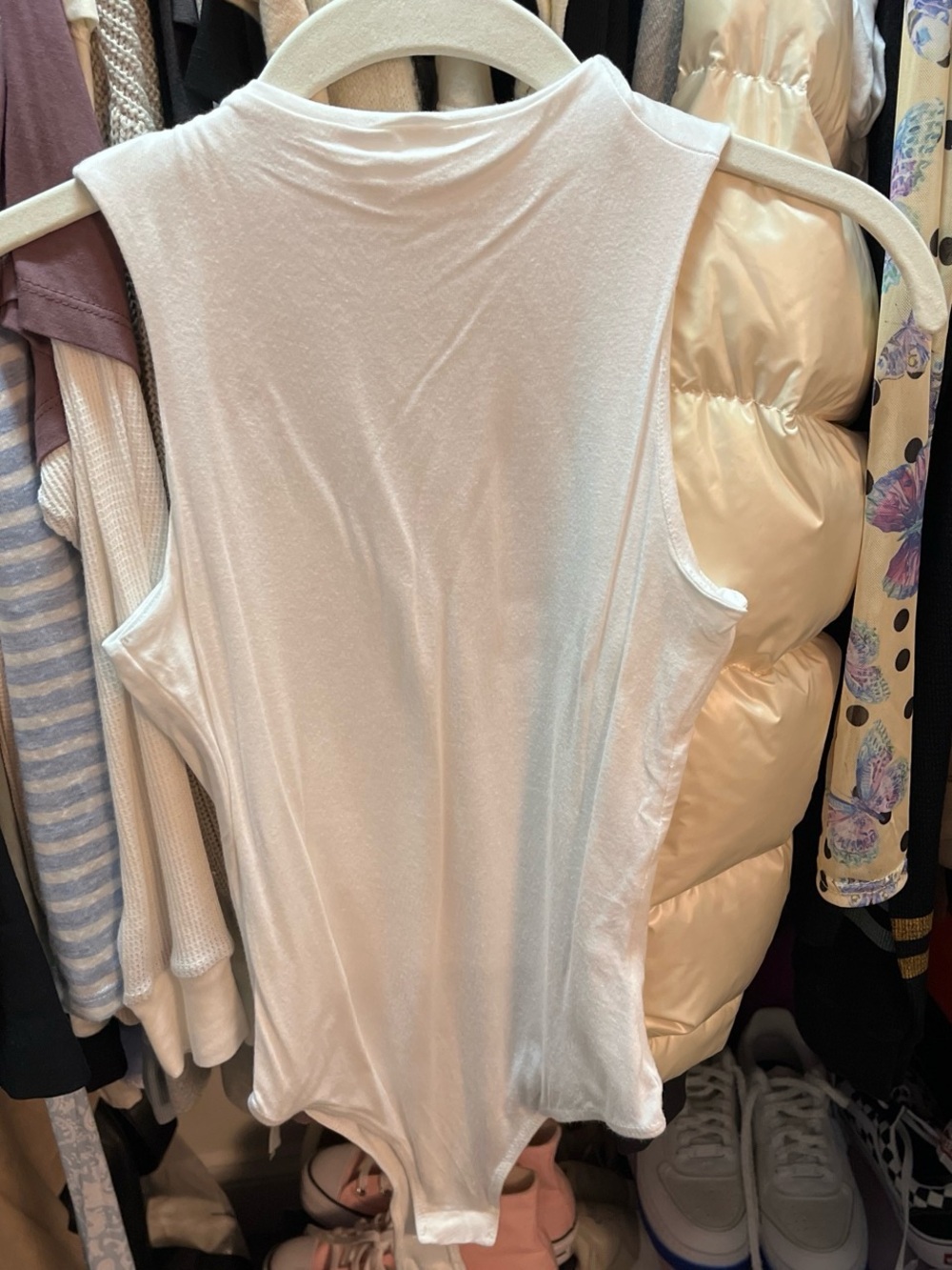 Never worn Sleeveless White Mock Neck Bodysuit - Classic Women's Top